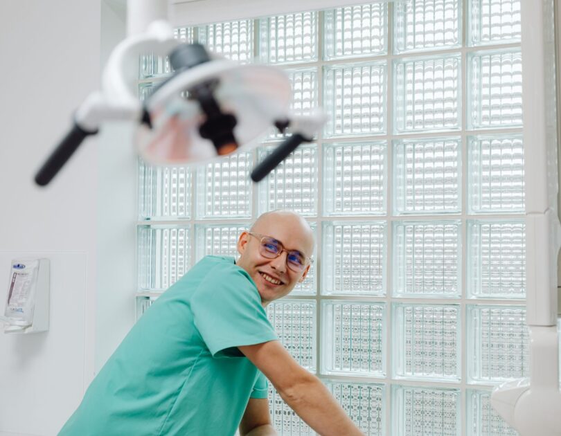 Haartransplantation 2026: Was du wirklich wissen musst, bevor du buchst