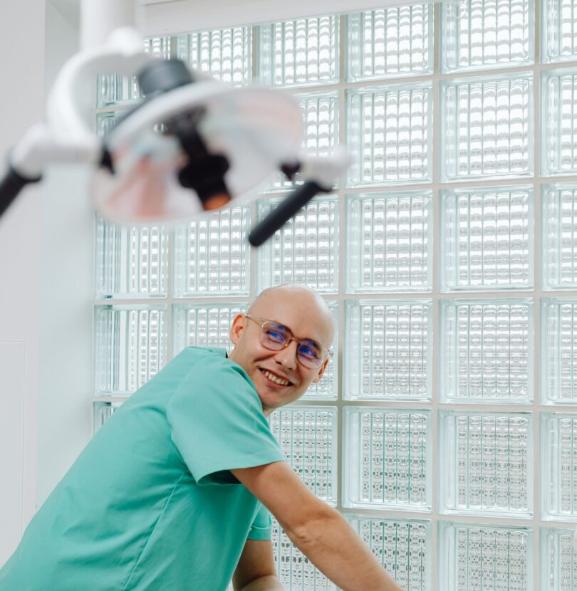 Haartransplantation 2026: Was du wirklich wissen musst, bevor du buchst
